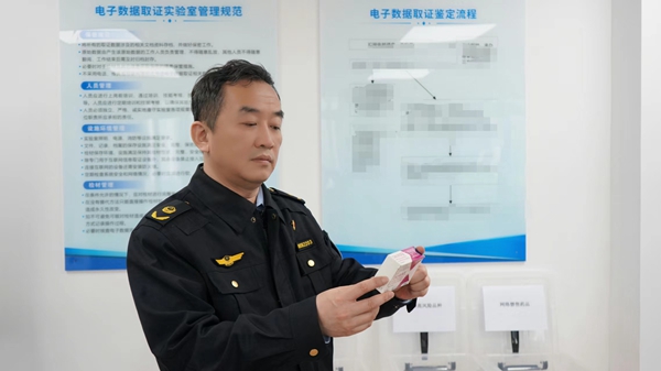 赵宇翔_副本.jpg 赵宇翔_副本.jpg